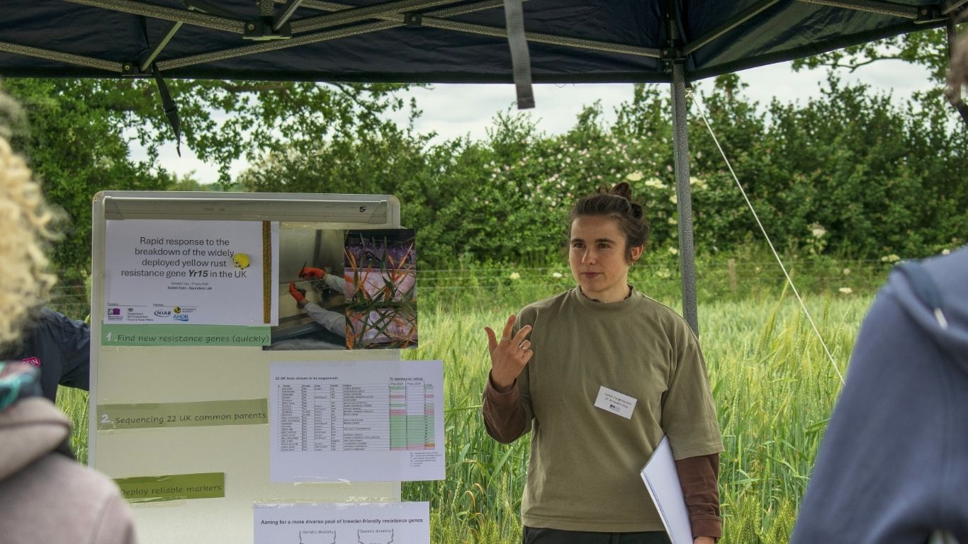 Dr Isabel Faci spoke with breeders about the recent Yr15 breakdown, sparking a discussion on how we can deploy new resistance quickly and better protect it in future.