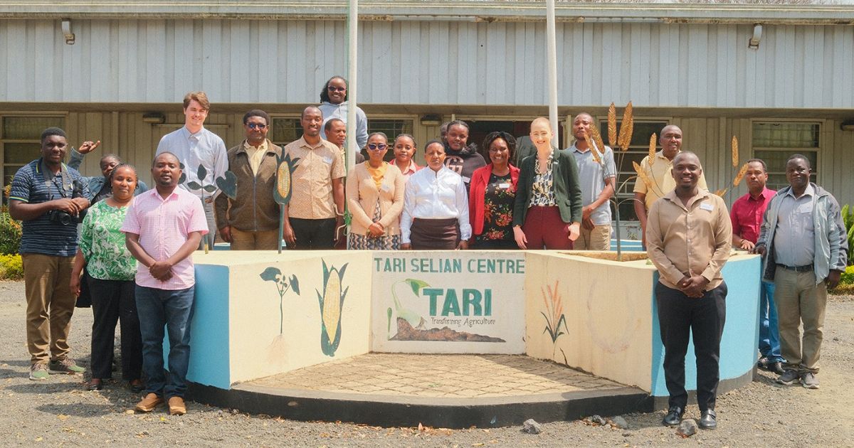 Group photo of the training team at the Tanzania Agricultural Research Institute (TARI), Arusha.