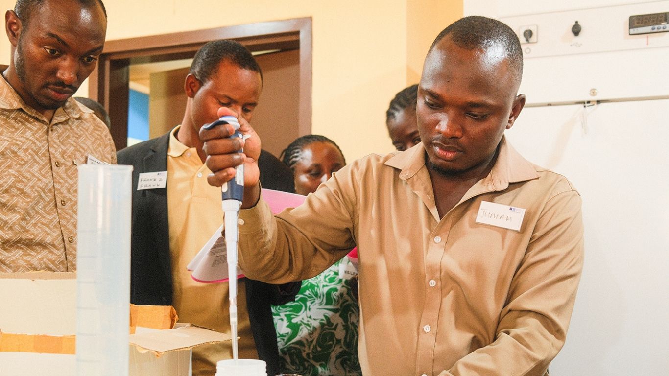 Juma Mgunja of TARI Tengeru preparing reagents for the LAMP assay.